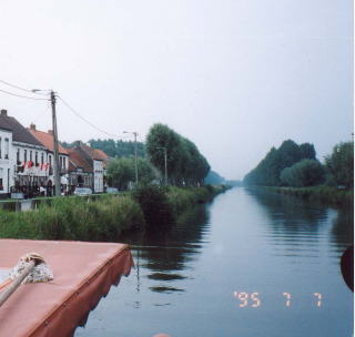 ブルージュ郊外の運河