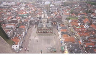 塔の上からデルフトの町を見る