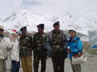 �߷��݂̍����x������