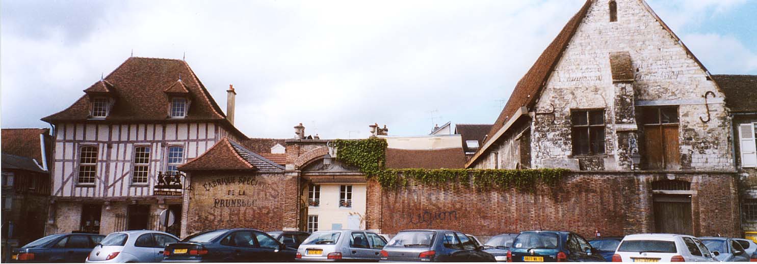 ���C�i���[