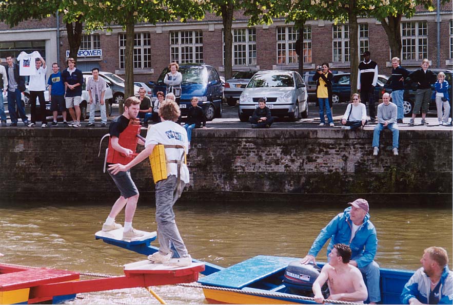 �{�[�g�ŁE�R�n��