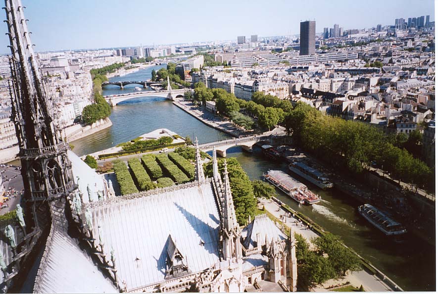 ���̉��ォ��m�[�g���_���̉���