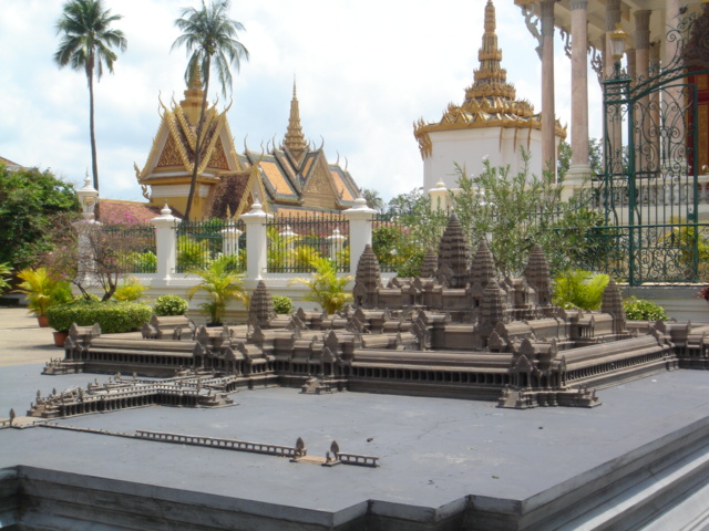 �A���R�[�����b�g�̖͌^